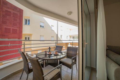 Balkón nebo terasa v ubytování Apartman Ella