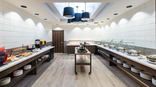 Holiday Inn San Jose-Silicon Valley, an IHG Hotel Image