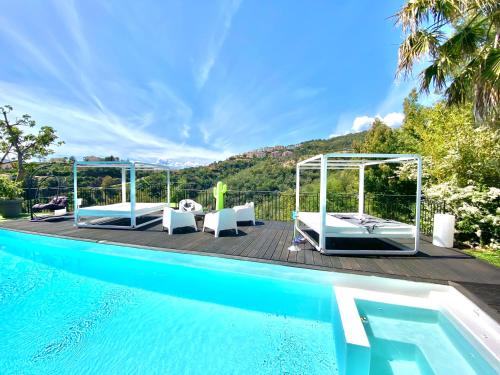 Πισίνα στο ή κοντά στο VILLA COLINA