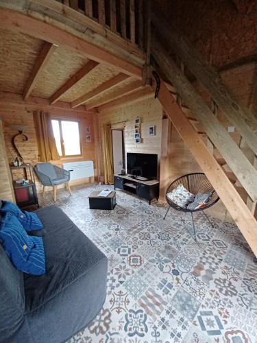 Fotografie z fotogalerie ubytování Chalet chaleureux avec parking garage motos, vélos v destinaci La Chapelle-aux-Chasses