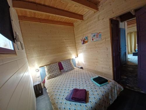 Fotografie z fotogalerie ubytování Chalet chaleureux avec parking garage motos, vélos v destinaci La Chapelle-aux-Chasses
