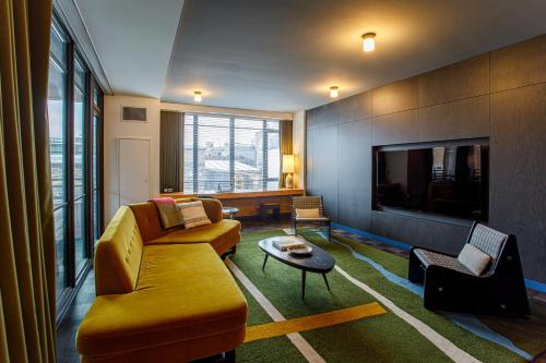 The Emily Hotel Image