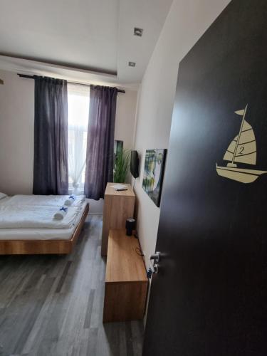 Foto da galeria de Sleeping Sailor Boutique Hotel em Siófok