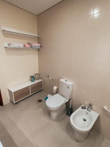 Bilik mandi di Windmill House