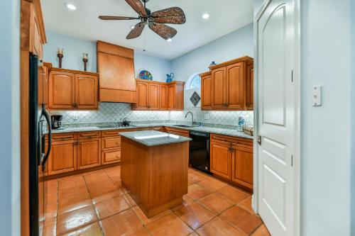 Dapur atau dapur kecil di Villa Elena