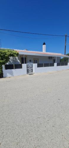 Photo de la galerie de l'établissement Livadi house, à Theologos