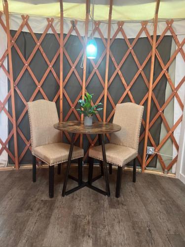 Χώρος καθιστικού στο Escalante Yurts - Luxury Lodging