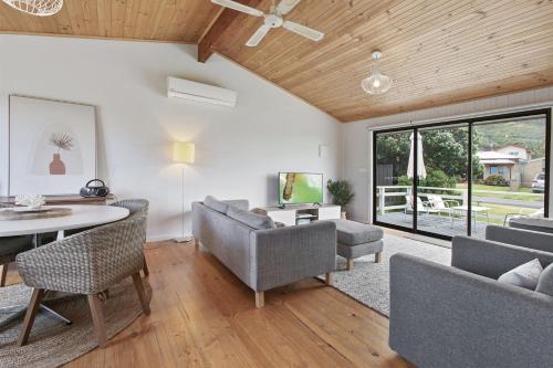 Posezení v ubytování Shell Shack - BYO Linen