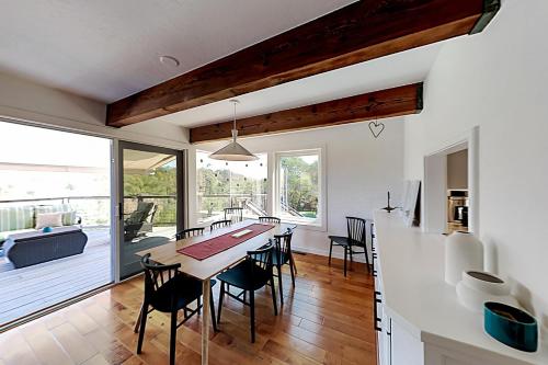 Relaxed Luxury Estate – Photos 5