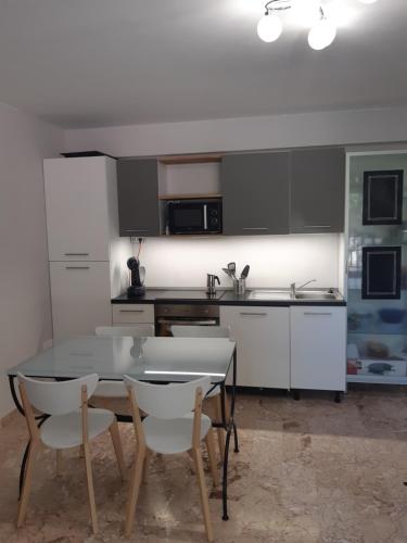 Photo de la galerie de l'établissement SANARY/MER 6 personnes, à Sanary-sur-Mer