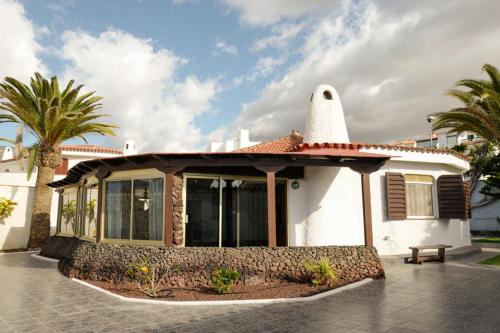 Gallery image of Amazing Garden Villa with private pool in Puerto de Santiago