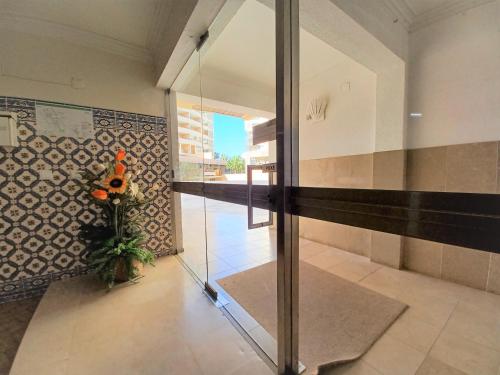 Ванна кімната в Acrópole Beach Apartment