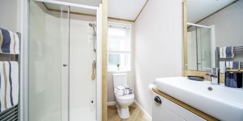 Koupelna v ubytování Luxury Lodge - Hoburne Devon Bay