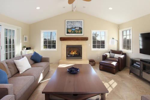 Pleasure Point Retreat – Photos 4
