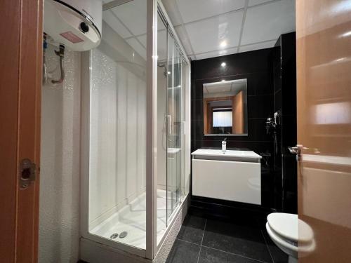 Kúpeľňa v ubytovaní COSTA DAURADA APARTAMENTS - Royal 103 Luxe