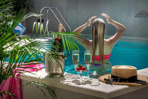 Apartment One B with Heated Private pool