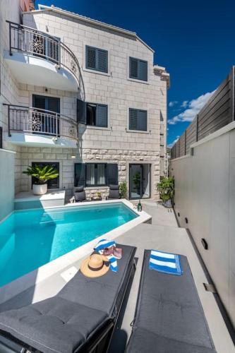 Apartment One B with Heated Private pool