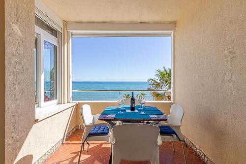 Fantastic Views , on the beach Best Location in Torremolinos