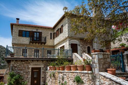 Το κτήριο όπου στεγάζεται  ο ξενώνας