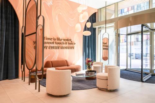 Coin salon dans l'établissement Mercure Amsterdam North Station