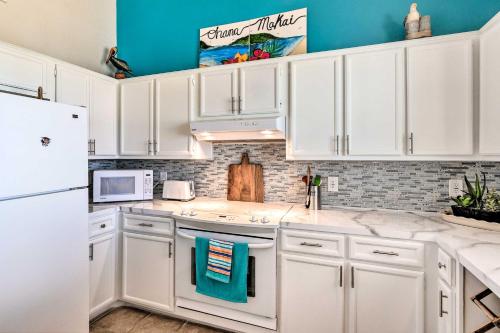 Φωτογραφία από το άλμπουμ του Walk to Ocean Coastal Home in Crystal Beach! σε Crystal Beach