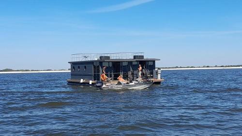 Fotografie z fotogalerie ubytování Houseboat Apart M - Wodna Osada v destinaci Wylazłów