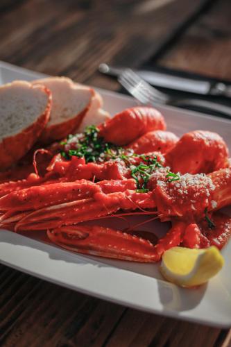 ホテルの敷地内または近くでの食事または食べ物
