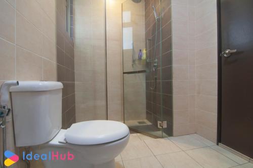 Ein Badezimmer in der Unterkunft Shaftsbury Cyberjaya by IdealHub