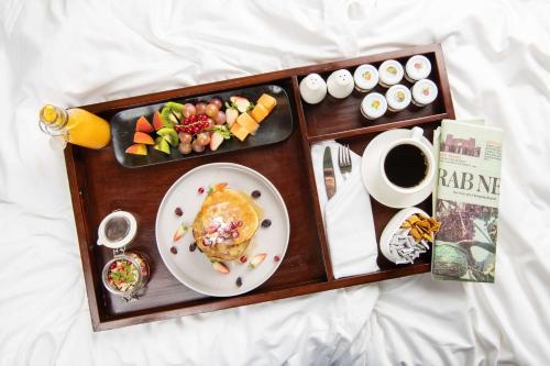 ジッダにあるRadisson Blu Hotel, Jeddah Al Salamの皿皿