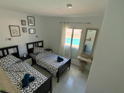 Great location, in the heart of Puerto Del Carmen, Aguazul with VV Licence