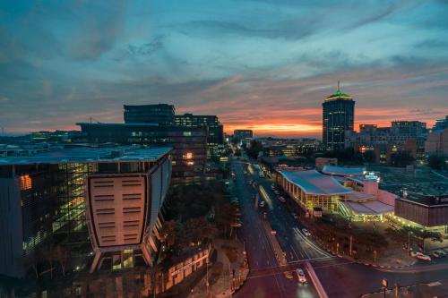 Photo de la galerie de l'établissement Radisson Blu Gautrain Hotel, Sandton Johannesburg, à Johannesbourg