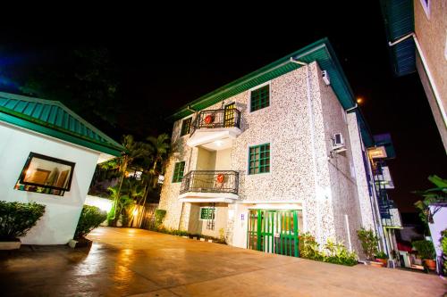 GENESIS PLACE – Photos 2