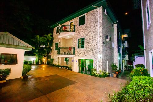 GENESIS PLACE – Photos 4