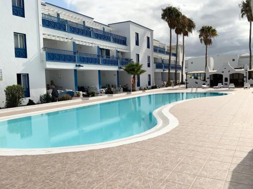 Great location, in the heart of Puerto Del Carmen, Aguazul with VV Licence
