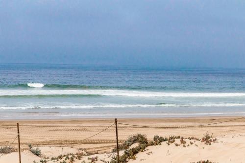 Stranded at the Beach – Photos 2