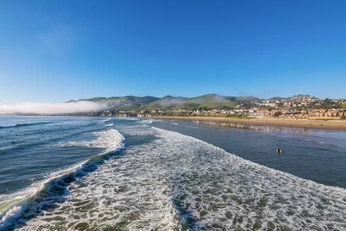 Stranded at the Beach – Photos 3