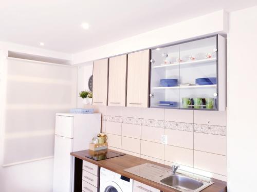 Fotografie z fotogalerie ubytování Apartments Sandra in the historical center of the city v destinaci Supetar