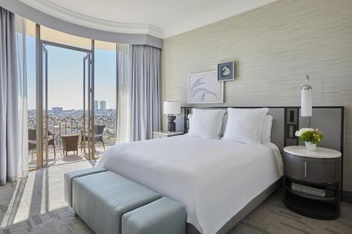 Beverly Wilshire, A Four Seasons Hotel Image