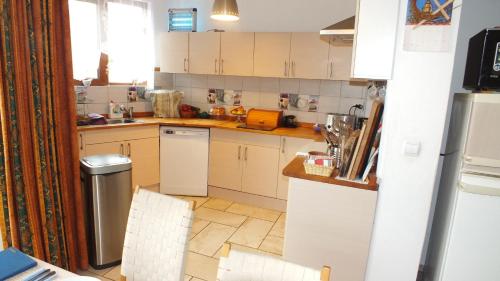 A kitchen or kitchenette at LussVelika: The heart of the Black Sea.
