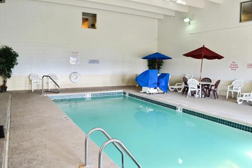 Πισίνα στο ή κοντά στο Motel 6-Billings, MT - North