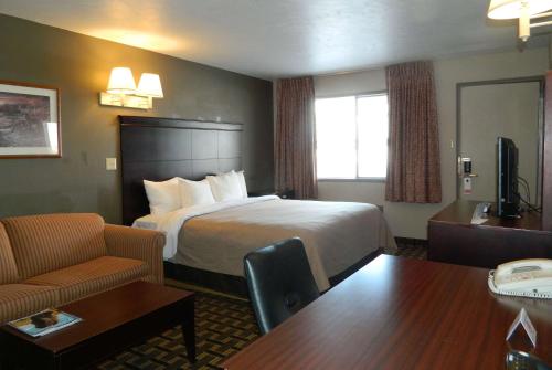 Photo de la galerie de l'établissement Travelodge by Wyndham Evanston, à Evanston