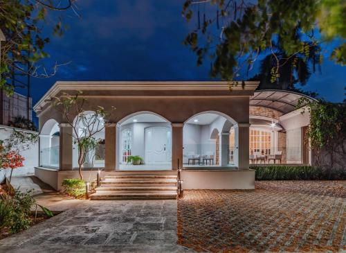 an image of a house at night at Chanpaal Hotel Boutique - Only Adults in Mérida