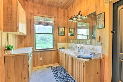 A bathroom at Peaceful Cairo Farmhouse with Barn and Fire Pit