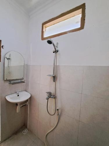 Bagno di Surfers Beachfront Lombok