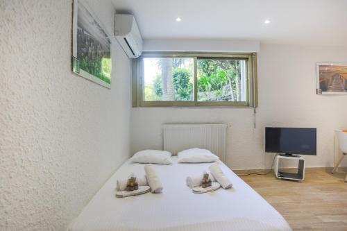 Studio AC "La Californie"-Upscale Quiet Residence by Olidesi
