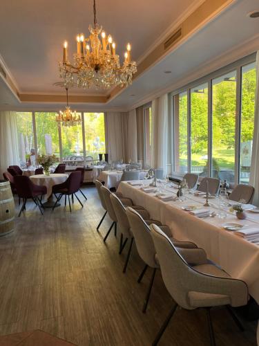 Restoran või mõni muu söögikoht majutusasutuses Hotel Alte Mühle