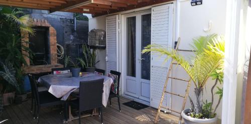 Balkón nebo terasa v ubytování La CAZ A NOU