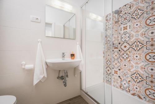 Studio Apartment Romana near Znjan beach