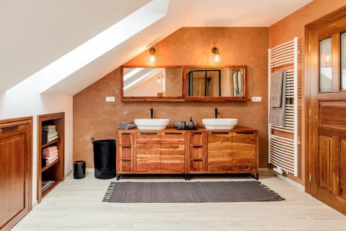 Kuchyň nebo kuchyňský kout v ubytování Nadstandardní luxusní apartmán v centru České Lípy