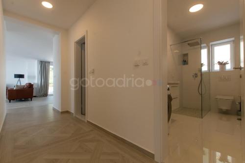 Villa Smaragd - Opal - Luxury Apt With Shared Pool And Private Hot Tub photo 3